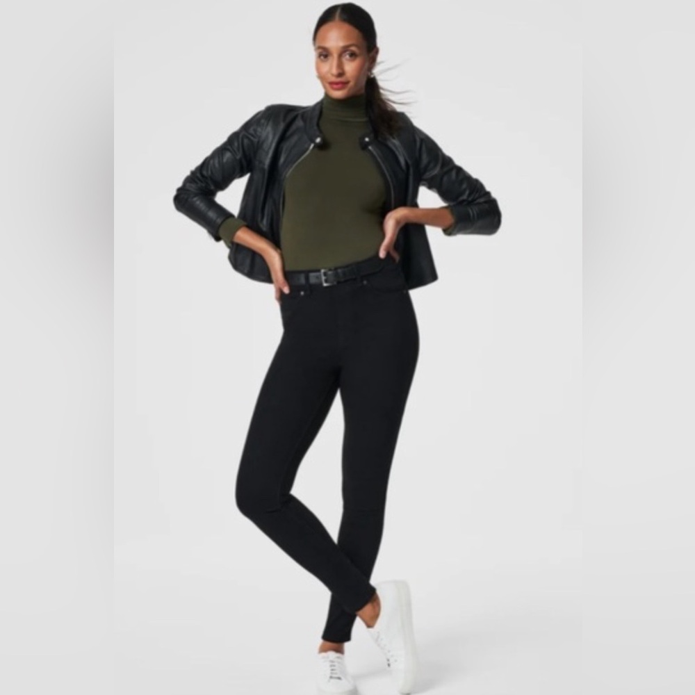 SPANX Ankle Skinny Jeans